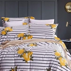 Queen Duvet Cover & 2 Pillow Cases
